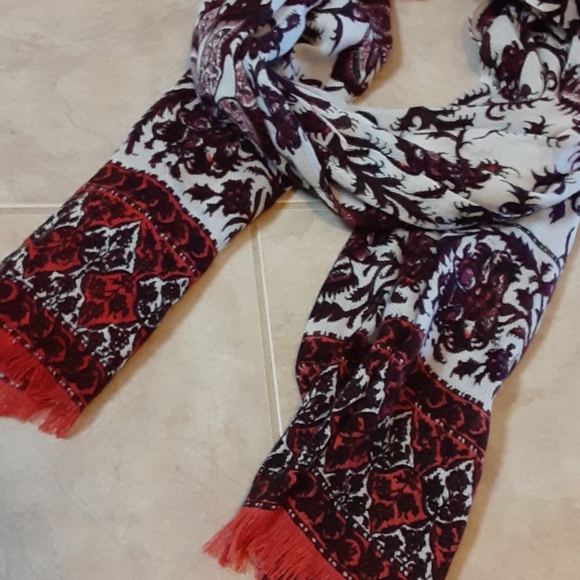 Gorgeous white and pink scarf - Picture 2 of 4